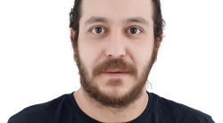 داریوش نستوه